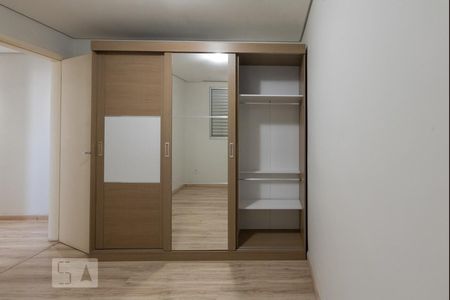 Quarto 1 de apartamento para alugar com 2 quartos, 45m² em Vila Carminha, Campinas