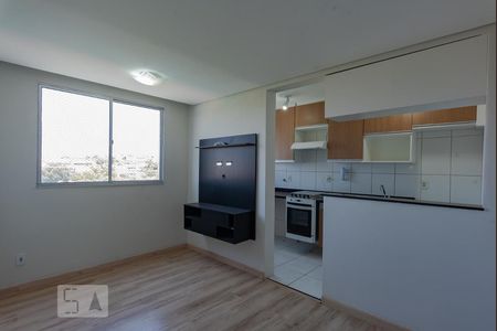 Sala de apartamento para alugar com 2 quartos, 45m² em Vila Carminha, Campinas