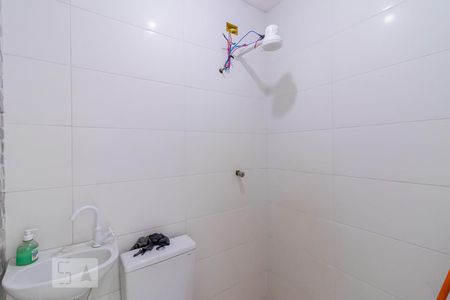 Banheiro  de casa para alugar com 1 quarto, 30m² em Cambuci, São Paulo