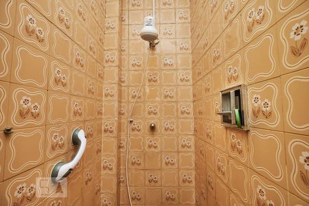 Casa à venda com 175m², 3 quartos e 2 vagasBanheio Suíte 3