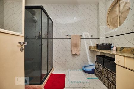 Casa à venda com 175m², 3 quartos e 2 vagasBanheiro Suíte 2