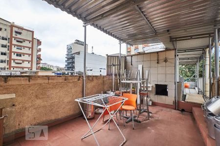 Casa à venda com 175m², 3 quartos e 2 vagasTerraço