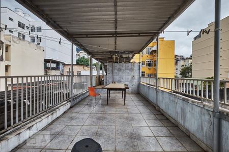 Casa à venda com 175m², 3 quartos e 2 vagasTerraço