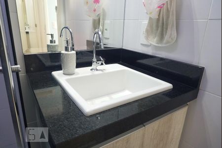 Apartamento à venda com 52m², 2 quartos e 1 vaga Apartamento à venda com 52m², 2 quartos e 1 vagaBanheiro da Suíte