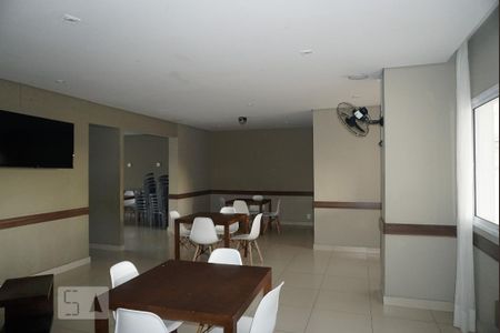 Apartamento à venda com 52m², 2 quartos e 1 vaga Apartamento à venda com 52m², 2 quartos e 1 vagaÁrea comum - Salão de festas