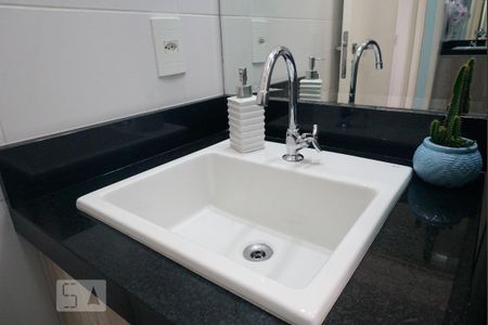 Apartamento à venda com 52m², 2 quartos e 1 vaga Apartamento à venda com 52m², 2 quartos e 1 vagaBanheiro Social