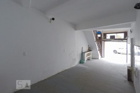 Garagem de casa à venda com 2 quartos, 190m² em Vila Monumento, São Paulo