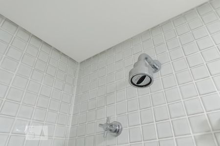 Apartamento para alugar com 50m², 1 quarto e 1 vaga Apartamento para alugar com 50m², 1 quarto e 1 vagaDetalhe banheiro social - Chuveiro