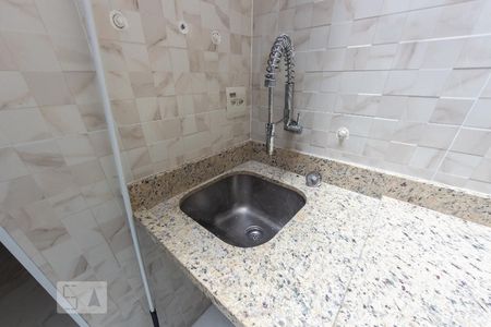 Casa de condomínio à venda com 85m², 2 quartos e 1 vagaÁrea de Serviço