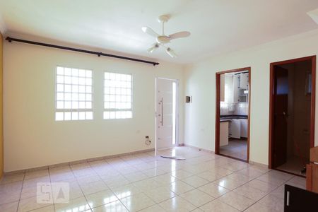 Sala de casa à venda com 3 quartos, 98m² em Itaquera, São Paulo
