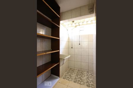 Casa à venda com 98m², 3 quartos e 1 vagaÁrea de Serviço