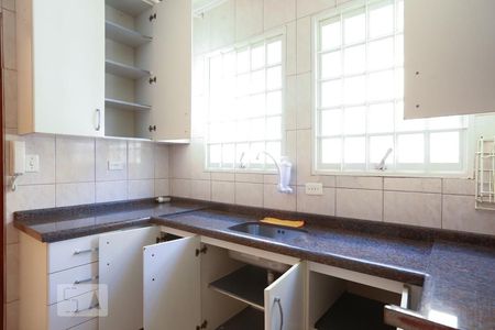 Casa à venda com 98m², 3 quartos e 1 vagaCozinha - Armários