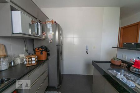 Cozinha e Área de Serviço de apartamento à venda com 2 quartos, 42m² em Santo Andre, São Leopoldo
