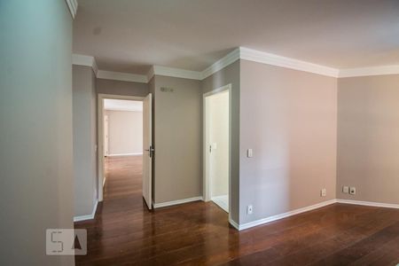 Sala de TV de apartamento para alugar com 3 quartos, 179m² em Cambuí, Campinas