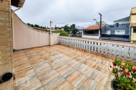 Casa à venda com 155m², 3 quartos e 2 vagas Casa à venda com 155m², 3 quartos e 2 vagasVaranda da Suíte 2