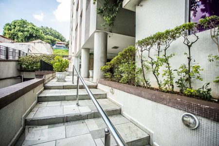 Apartamento para alugar com 82m², 2 quartos e 1 vagaEntrada