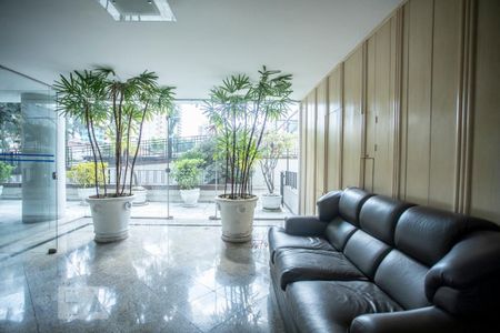 Apartamento para alugar com 82m², 2 quartos e 1 vagaHall social