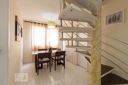 Sala de apartamento para alugar com 3 quartos, 120m² em Vila Menck, Osasco