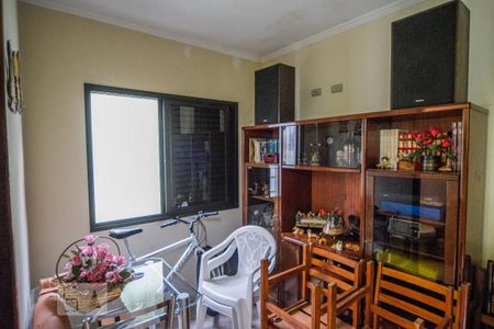 Casa à venda com 150m², 3 quartos e 4 vagasQuarto de Serviço