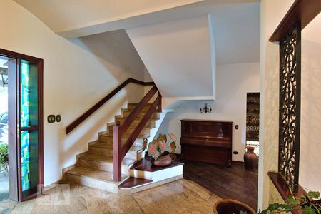 Sala de casa à venda com 4 quartos, 390m² em Jardim Leonor, São Paulo