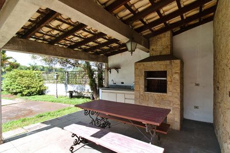 Casa à venda com 390m², 4 quartos e 5 vagas Casa à venda com 390m², 4 quartos e 5 vagasChurrasqueira