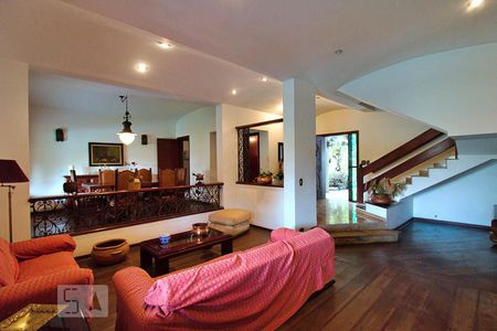 Sala de casa à venda com 4 quartos, 390m² em Jardim Leonor, São Paulo