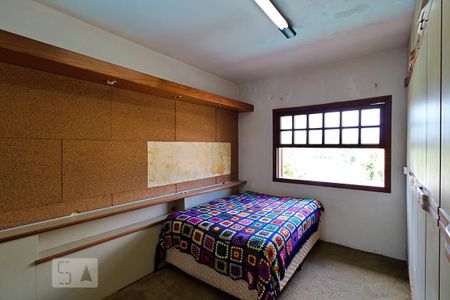 Casa à venda com 390m², 4 quartos e 5 vagas Casa à venda com 390m², 4 quartos e 5 vagasQuarto 3