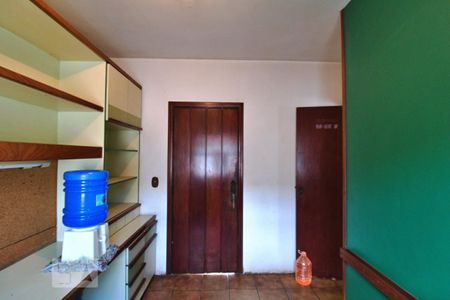 Casa à venda com 390m², 4 quartos e 5 vagas Casa à venda com 390m², 4 quartos e 5 vagasDespensa