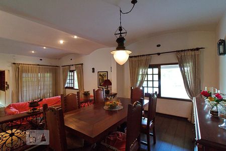 Sala de casa à venda com 4 quartos, 390m² em Jardim Leonor, São Paulo