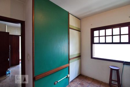 Casa à venda com 390m², 4 quartos e 5 vagas Casa à venda com 390m², 4 quartos e 5 vagasDespensa