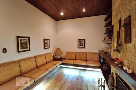 Sala de casa à venda com 4 quartos, 390m² em Jardim Leonor, São Paulo