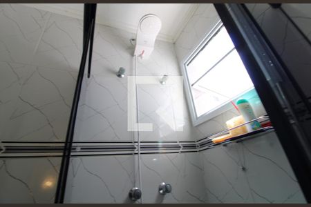 Casa de condomínio à venda com 84m², 3 quartos e 2 vagasChuveiro banheiro comum