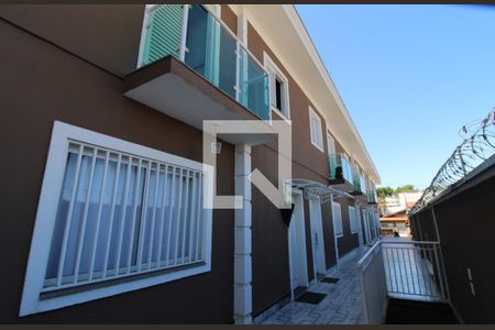 Casa de condomínio à venda com 84m², 3 quartos e 2 vagasFachada