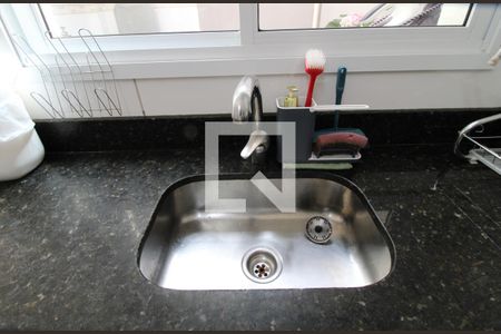 Casa de condomínio à venda com 84m², 3 quartos e 2 vagasPia da cozinha