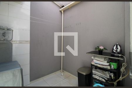 Casa de condomínio à venda com 84m², 3 quartos e 2 vagasLavanderia