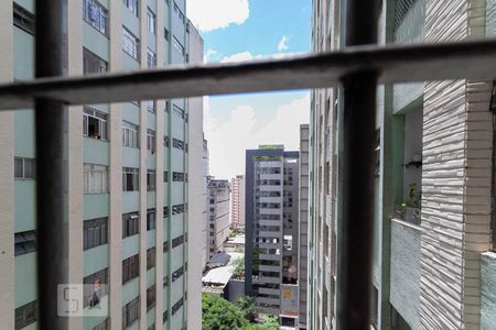 Vista da sala  de apartamento para alugar com 2 quartos, 65m² em Centro, Belo Horizonte