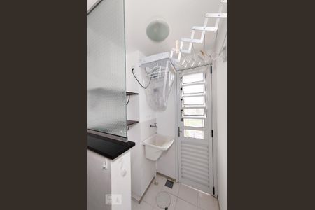 Apartamento para alugar com 80m², 2 quartos e 1 vaga Apartamento para alugar com 80m², 2 quartos e 1 vaga Área de Serviço