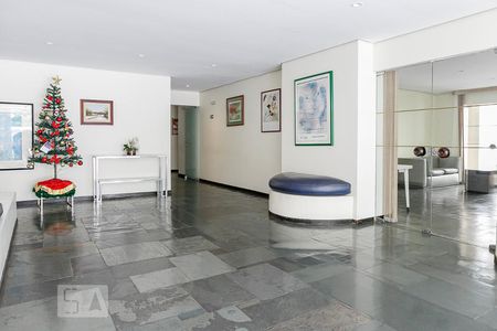 Apartamento para alugar com 76m², 2 quartos e 1 vaga Apartamento para alugar com 76m², 2 quartos e 1 vagaHall de Entrada