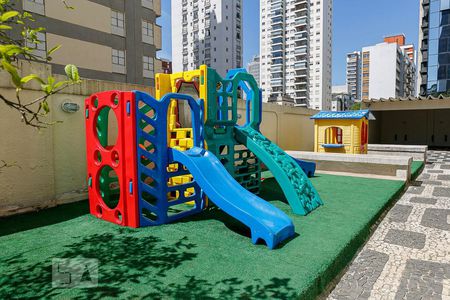 Apartamento para alugar com 76m², 2 quartos e 1 vaga Apartamento para alugar com 76m², 2 quartos e 1 vagaPlayground