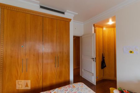 Apartamento à venda com 317m², 4 quartos e 4 vagasSuíte 02