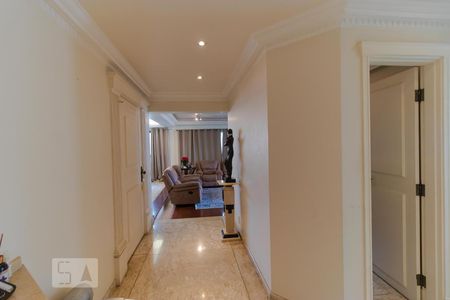 Hall de Entrada de apartamento à venda com 4 quartos, 317m² em Cambuí, Campinas