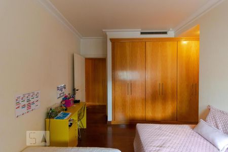 Apartamento à venda com 317m², 4 quartos e 4 vagasSuíte 01