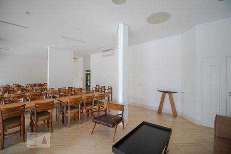 Apartamento à venda com 317m², 4 quartos e 4 vagasÁrea comum - Salão de festas