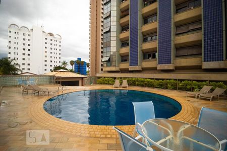 Apartamento à venda com 317m², 4 quartos e 4 vagasÁrea comum - Piscina