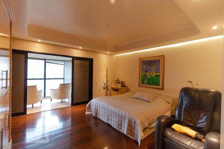 Apartamento à venda com 317m², 4 quartos e 4 vagasSuíte 04