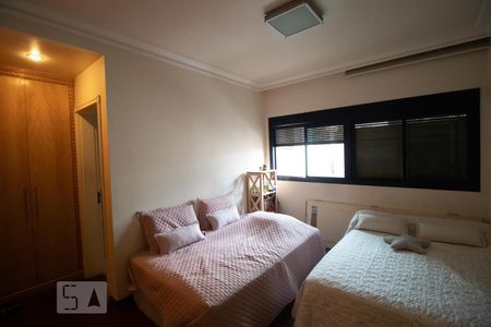 Apartamento à venda com 317m², 4 quartos e 4 vagasSuíte 01