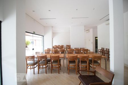 Apartamento à venda com 317m², 4 quartos e 4 vagasÁrea comum - Salão de festas