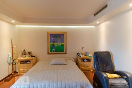 Apartamento à venda com 317m², 4 quartos e 4 vagasSuíte 04