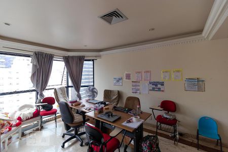 Apartamento à venda com 317m², 4 quartos e 4 vagasSala de TV