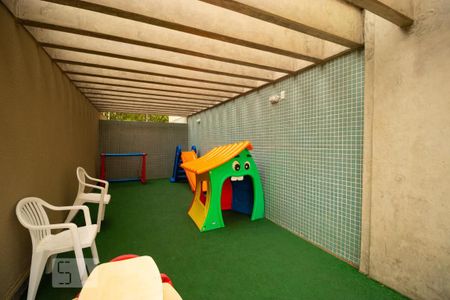 Apartamento à venda com 317m², 4 quartos e 4 vagasÁrea Comum - Playground